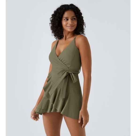 Halara V Neck Tie Side Ruffle 2-Piece Pocket Flowy Mini Casual NWT Medium Shorts - Picture 9 of 12